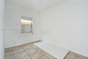 28994285