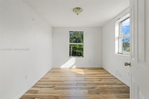 28994249