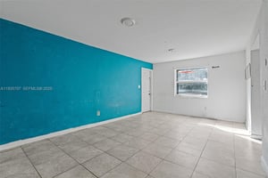 29037560
