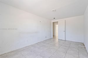 28994269