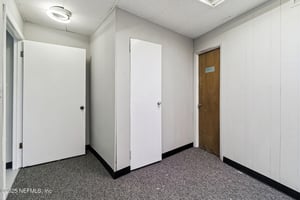29025604
