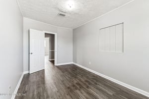 29025617
