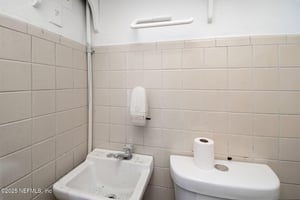 29025608