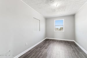 29025620