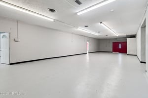 29025570