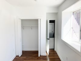 29054922
