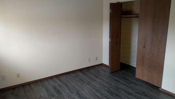 29081648