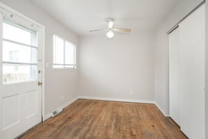29578403