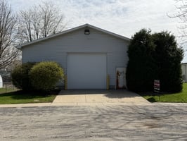 31851025