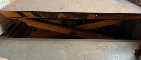 29318300