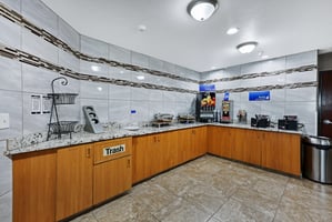 29431569