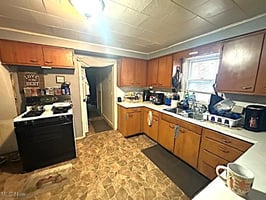 29437560