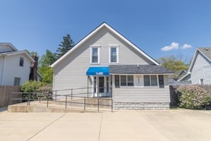 32026105