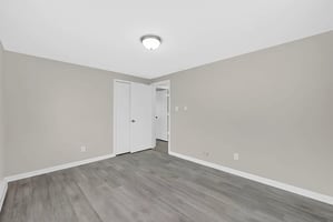 29500776