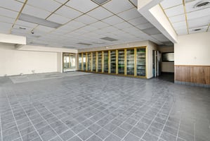 29530489