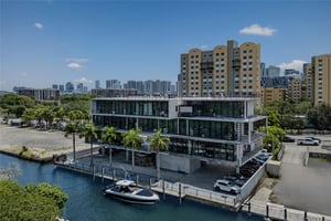 29501843