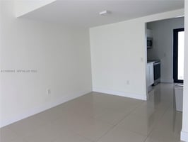 29504322