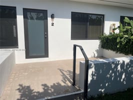 29504332
