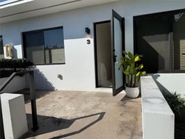 29504334