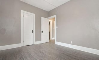 29524585