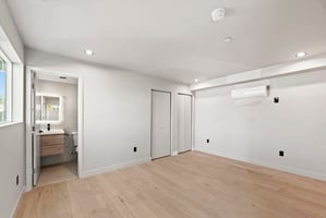 29537925