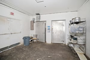 29527542
