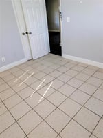 33574804