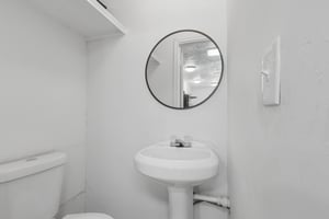 29563884