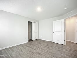 29556672