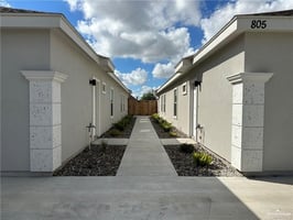 29558600