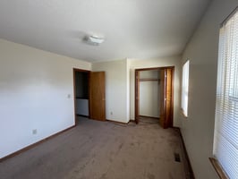 29560151
