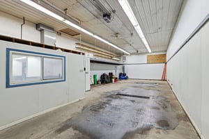 29560663