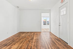 29563699