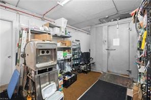 29569580
