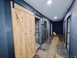 29570837