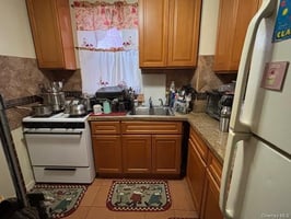 29571702