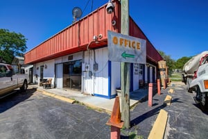 29576104