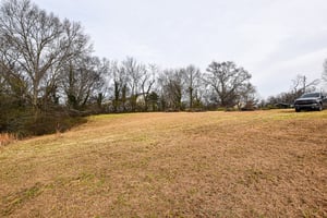 29577940