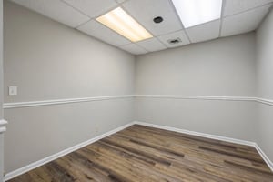 31563941
