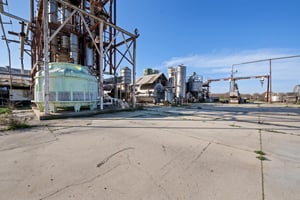 29586102