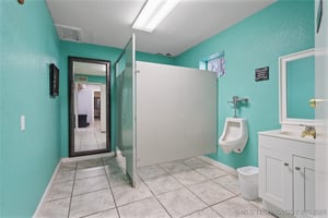 29589949