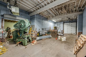 33480643