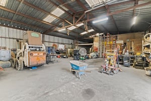 29600473