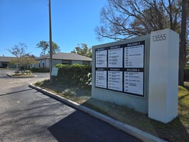 29640589
