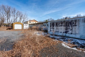 29646137