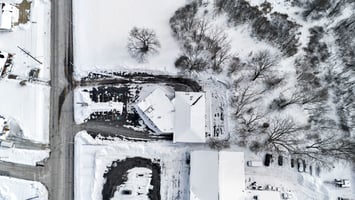 29761561
