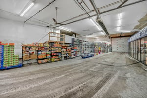 29761562