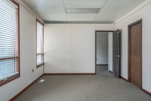 29657308