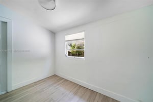 29660443