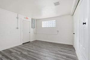 29663562